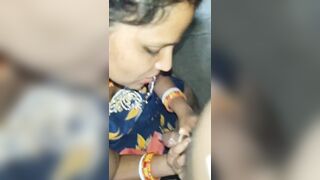 Bhabhi chudai hard condom laga ke