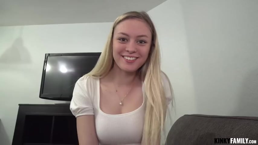 Amber Moore - Younger Stepsister seduced me