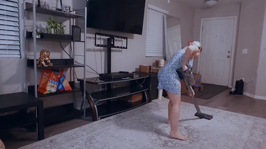 Lalunalewd - Mom’s Break from Chores