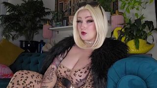 Luna Allora - Step-Aunties New Years Visit